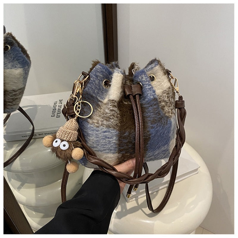 Wholesale Wool Contrast Color Casual Fashion One Shoulder Crossbody Bucket Bag